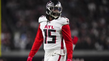 Atlanta Falcons LB Matthew Judon Slaps Phone From Commanders Fan’s Hand (VIDEO)