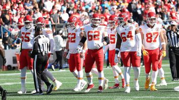 Patrick Mahomes Hooks Up Offensive Lineman With Litany Of Sick Christmas Gifts