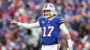 NFL Referee Bill Vinovich Appears To Apologize To Josh Allen On Bench After Missing Call