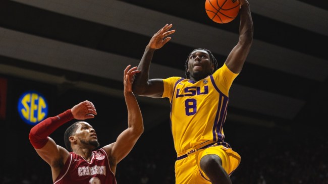 LSU forward Trey'Dez Green shoots the basketball against Alabama.