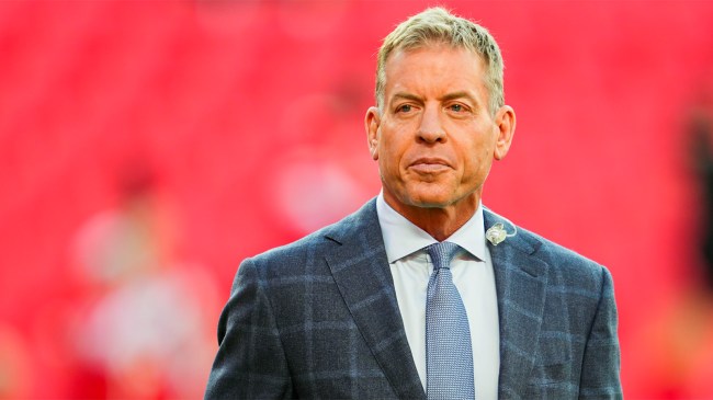 Troy Aikman prior to game between New Orleans Saints and Kansas City Chiefs