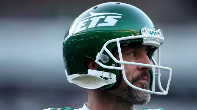 aaron rodgers in a jets helmet