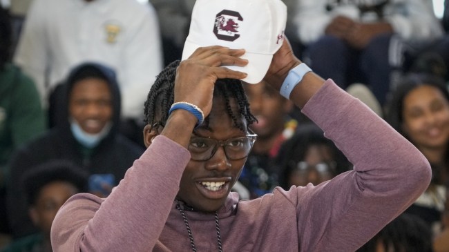 Nyckoles Harbor commits to play football at South Carolina.