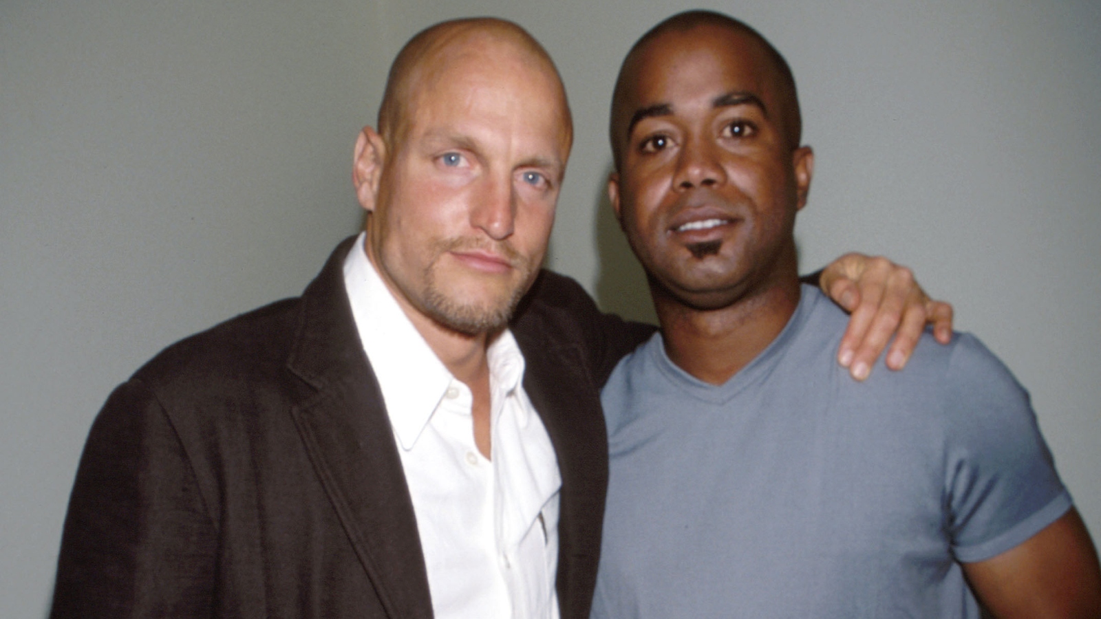 actor Woody Harrelson and musician Darius Rucker in 1999