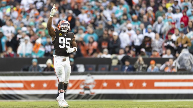 Cleveland Browns DE Myles Garrett on the field.