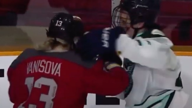 Jill Saulnier and Tereza Vanišová in first PWHL fight
