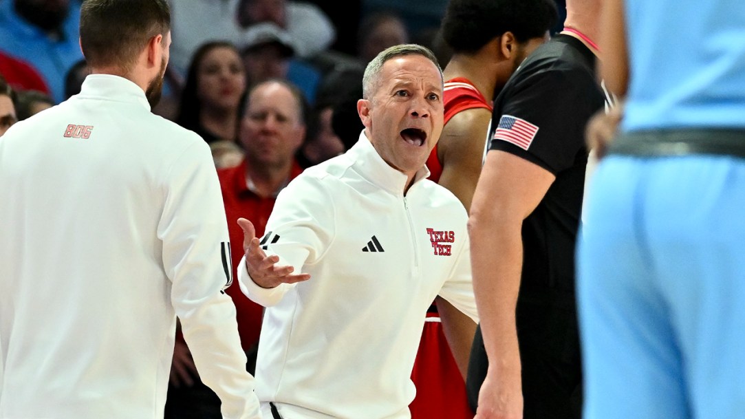 JT Toppin Ejected Kick Grant McCasland Basketball Texas Tech