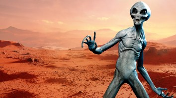 Former CIA ‘Psychic Spy’ Discusses Seeing Alien Life On Mars