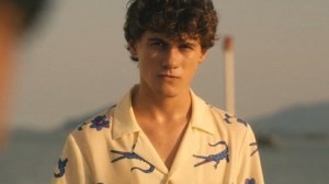 crocodile shirt worn by Lachlan in The White Lotus Season 3 episode 5 Full Moon Party