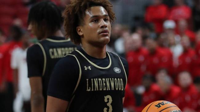 Lindenwood basketball player