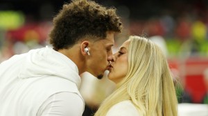 patrick and brittany mahomes kissing