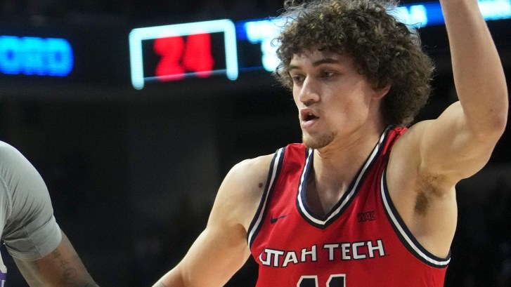 Utah Tech basketball player