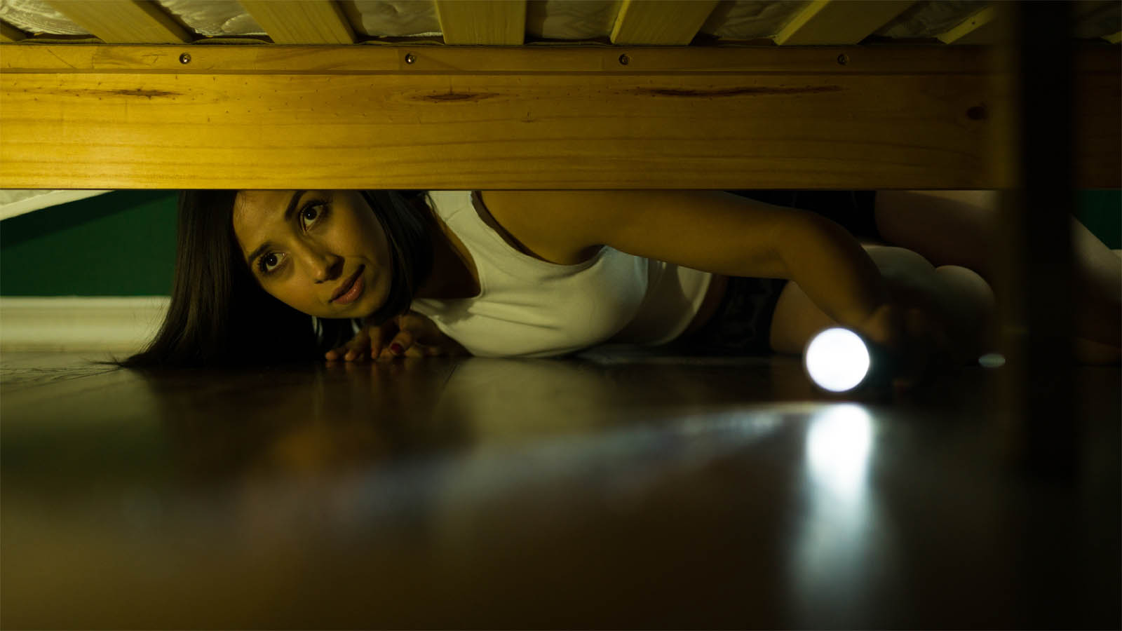 Kansas Babysitter Checks For 'Monsters' Under Bed, Sees Man