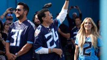 ‘American Idol’ Contestant Surprises Judges By Singing ‘Waiting All Day For Sunday Night’