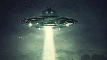 Incredibly Clear Image Of UFO Snapped By Photographer In Mexico Has People Divided