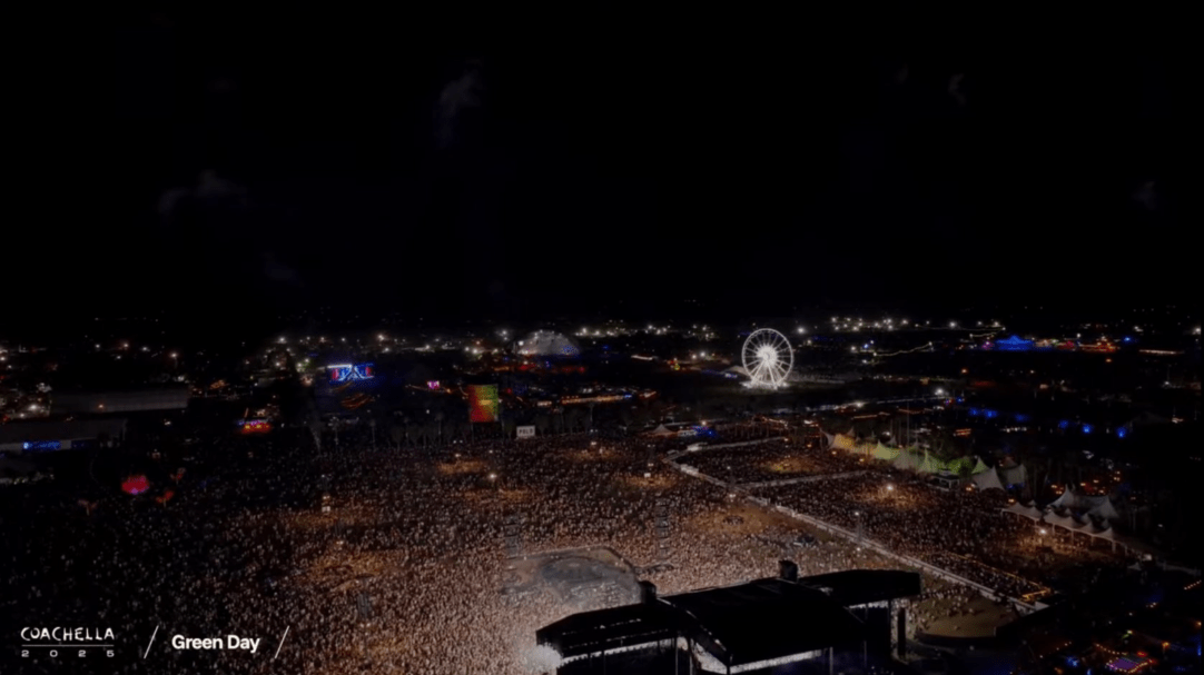 Green Day Crowd Coachella