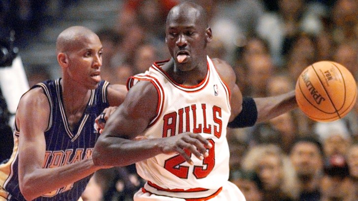 Michael Jordan playing against Reggie Miller