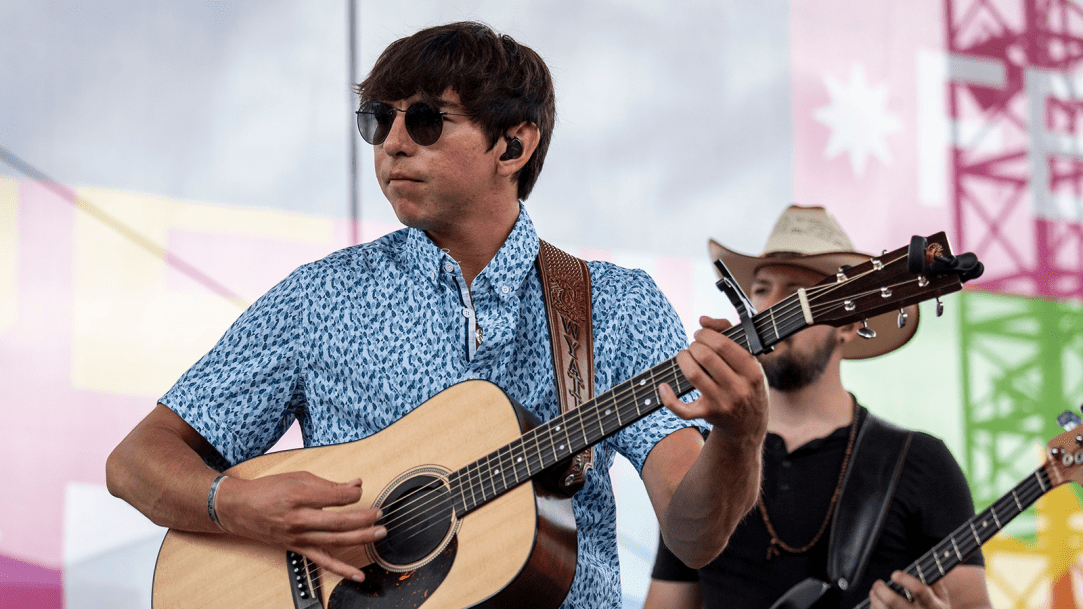 Wyatt Flores Wylie Forhead Fan Reaction Medical Emergency TikTok