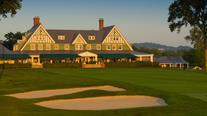 9th hole green at Oakmont Country Club