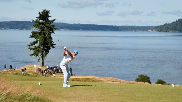Par 13 15th hole at Chambers Bay