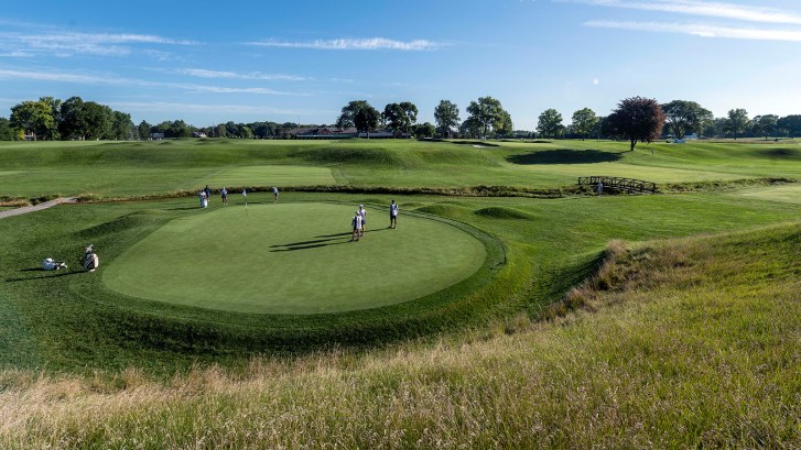 10th hole at Inverness Club