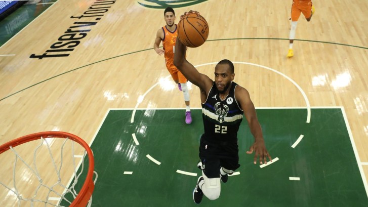 Khris Middleton Milwaukee Bucks