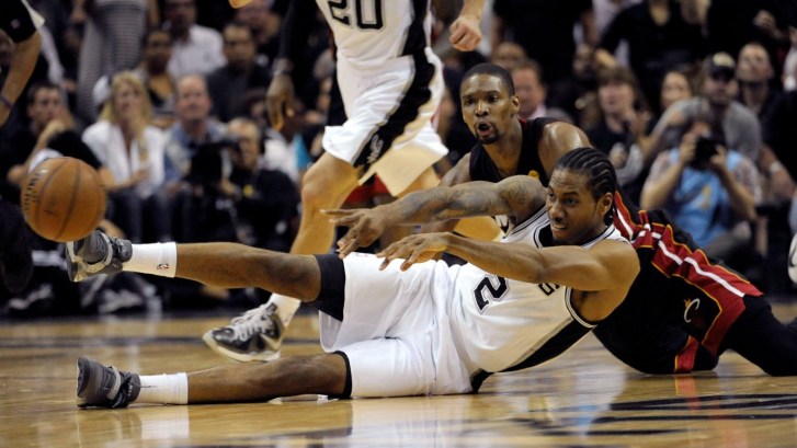 2013 NBA Finals San Antonio Spurs vs Miami Heat loose ball