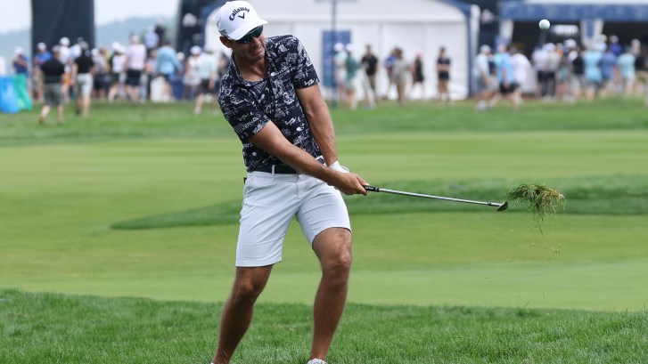 Andrea Pavan chips on 8th hole at Oakmont Country Club