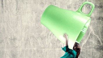 One Of The Biggest Complaints About New Cars Is That Cupholders Are ‘Difficult To Use’