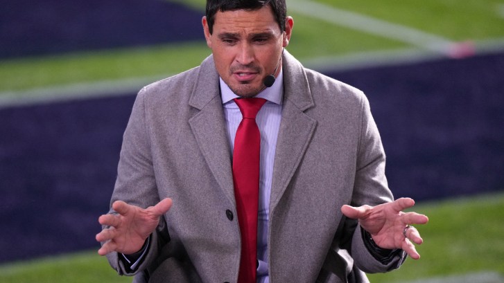 former QB Mark Sanchez's big hands