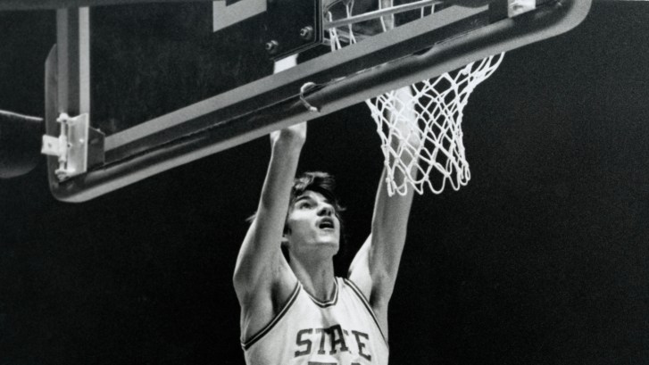 tallest American born NBA player of all-time Chuck Nevitt