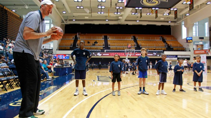 tallest player in NBA history Gheorge Muresan