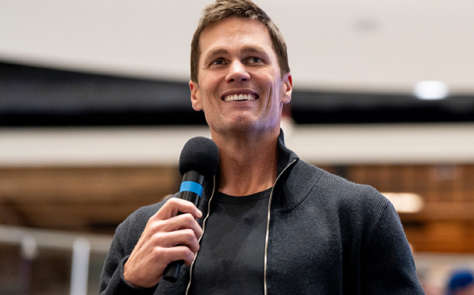 Tom Brady's Shirtless Workout Picture Goes Viral