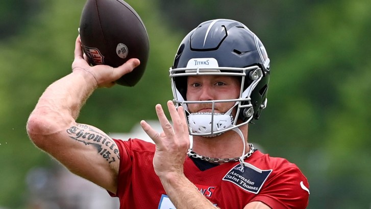 Will Levis has huge hands