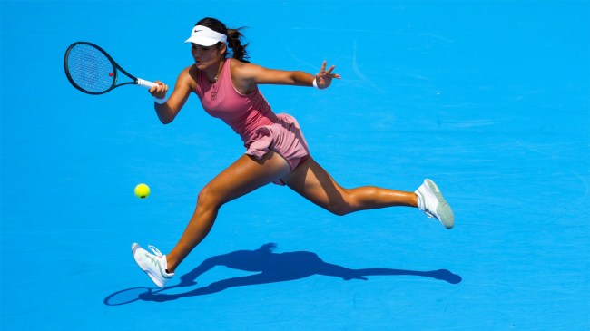 Emma-Raducanu-returns-a-shot-against-Aryna-Sabalenka