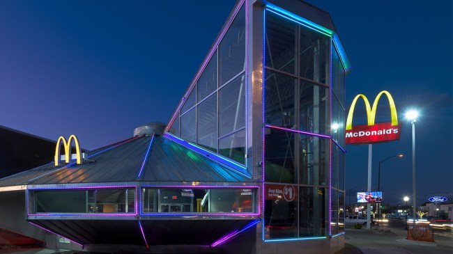 Flying-Saucer-UFO-McDonalds