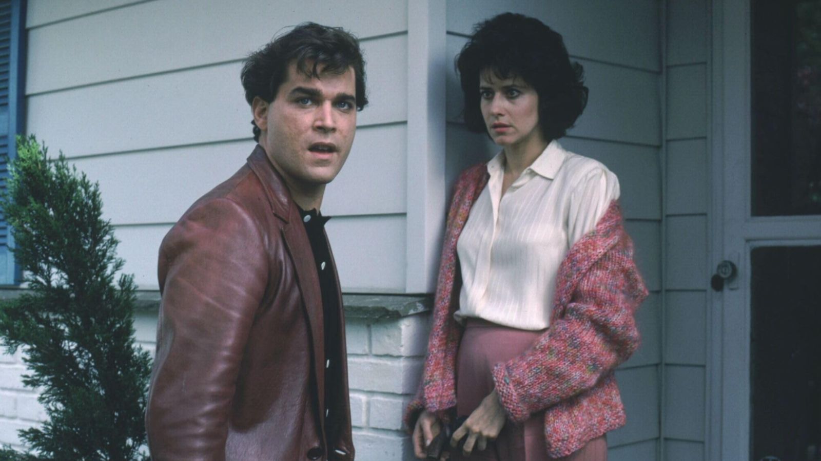 Ray Liotta and Lorraine Bracco in GoodFellas (1990)