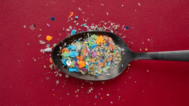 microplastics-in-spoon