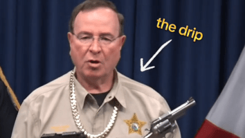 Florida Sheriff Wears $50k Chain Seized From Drug Bust To Mock Alleged Drug Dealer