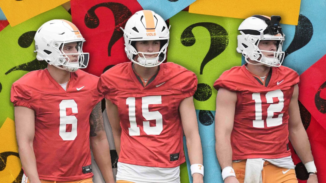 Tennessee Quarterback Interception Blur