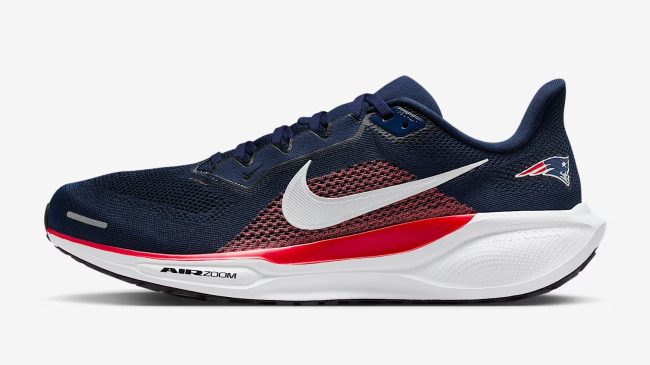 Nike Pegasus 41 shoes for Patriots in NFL Week 10