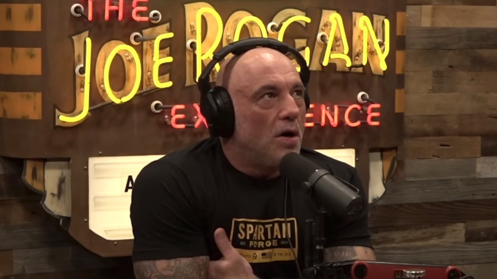 Joe Rpogan Joe Rogan: Kimmel's Charlie Kirk/Donald Trump Joke 'Very Funny'