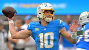 Justin Herbert leads Week 3 NFL starting quarterback power rankings