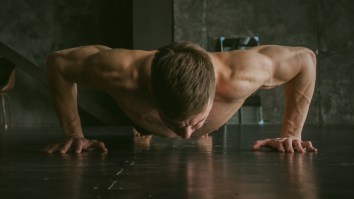 Oregon Army National Guard Major Sets Push-Ups World Record For Most In One Hour