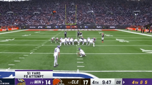 Minnesota Vikings field goal attempt