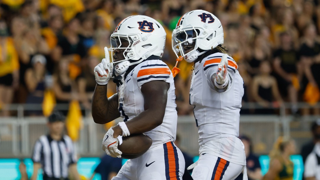 Damari Alston Auburn Hugh Freeze Teammate Reaction