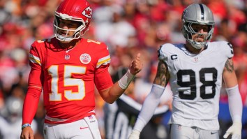 Patrick Mahomes Tricks Raiders On 4th Down By Yelling ‘This Play Never Works’ Before Snapping The Ball