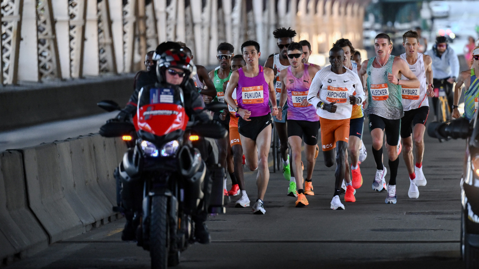 2025 New York City elite men's marathon runners