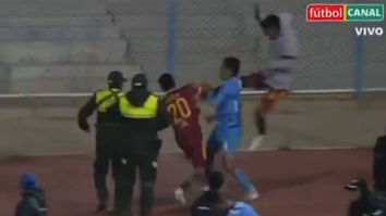 Bolivian Soccer Match Ends With 17 Different Players Receiving Red Cards After Crazy Brawl
