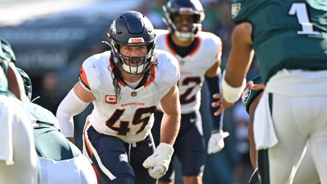 Denver-Broncos-linebacker-Alex-Singleton